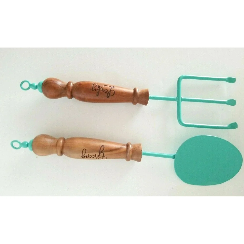 Thirstystone pitchfork shovel